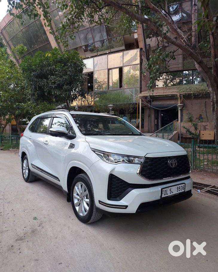 Toyota Innova Hycross 2.0 Vx (o) Hybrid 7 Str, 2025, Petrol