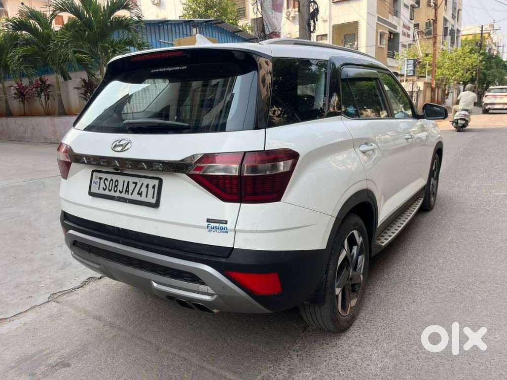 Hyundai Alcazar 1.5 Signature (o) Diesel At 6 Str Dual Tone, 2022, D..