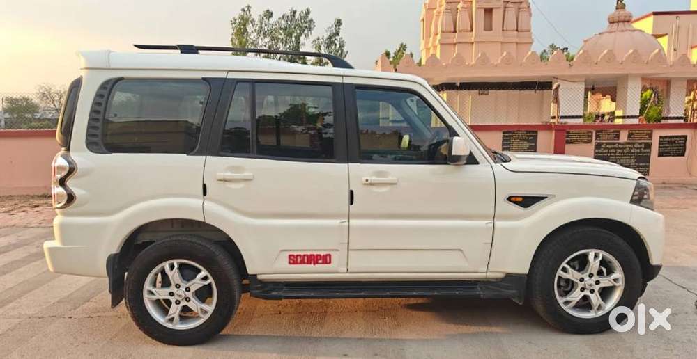 Mahindra Scorpio S10, 2017, Diesel