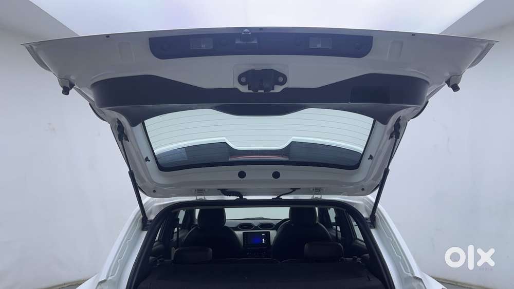 Nissan Magnite 1.0 Xv Turbo Cvt, 2023, Petrol