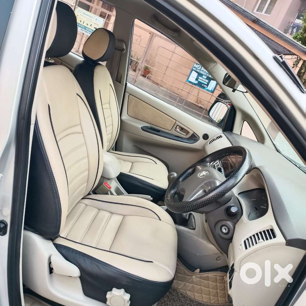 Toyota Innova 2.5 G (diesel) 8 Seater, 2014, Diesel