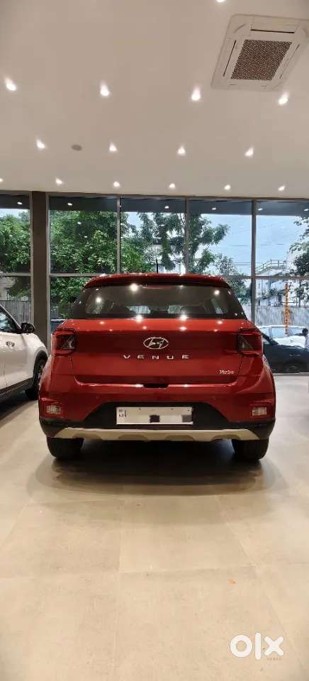 Hyundai Venue 1.0 S (o) Turbo Dct, 2021, Petrol