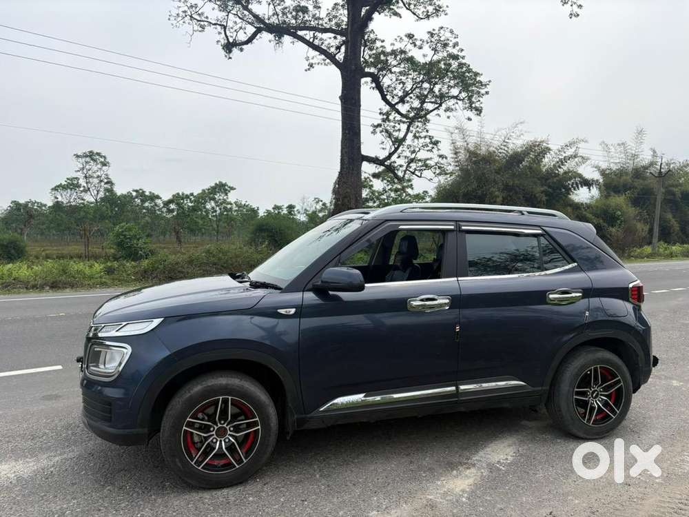 Hyundai Venue 2023 Petrol Well Maintained