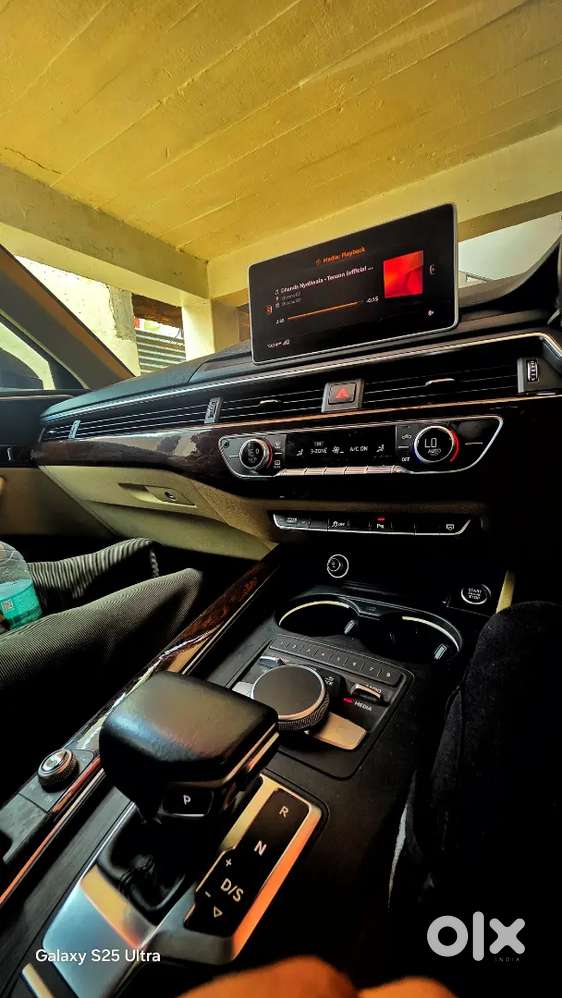 Audi A4 2.0 35 Tdi Premium Plus Sunroof (moonlight Blue)