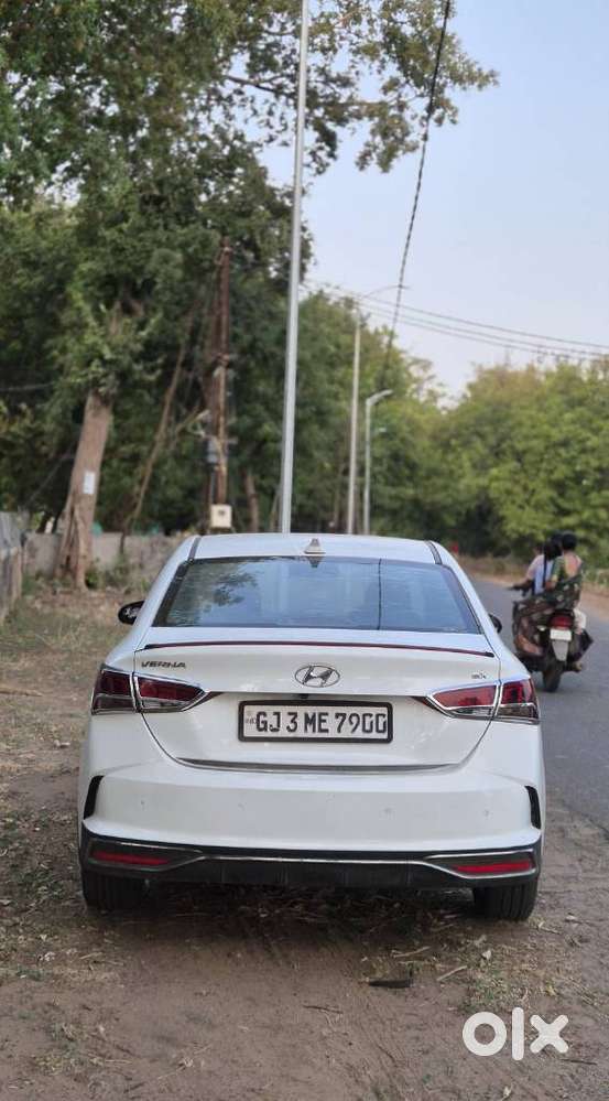 Hyundai Verna Sx 1.5 Petrol Ivt, 2021, Petrol