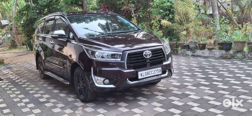 Toyota Innova Crysta 2.8z Automatic, 2017, Diesel