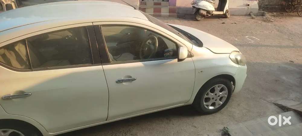 Gadi Puri Tan Hai 4 Tayar Naya Hai