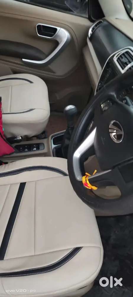 Mahindra Tuv 300 2016