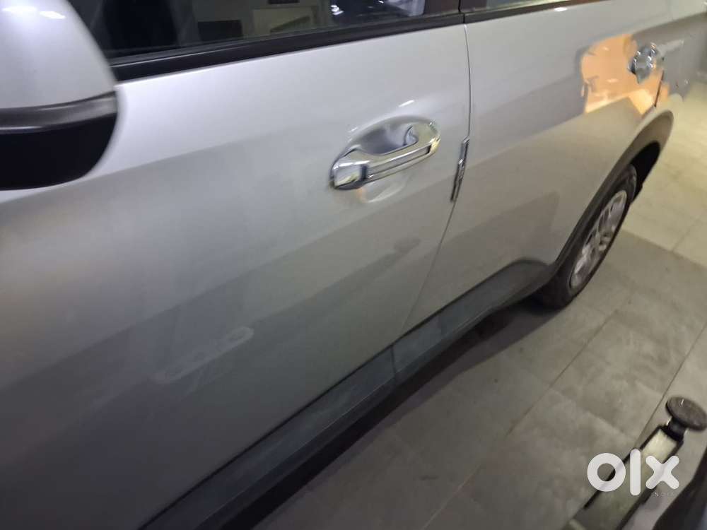 Kia Carens Petrol 2024