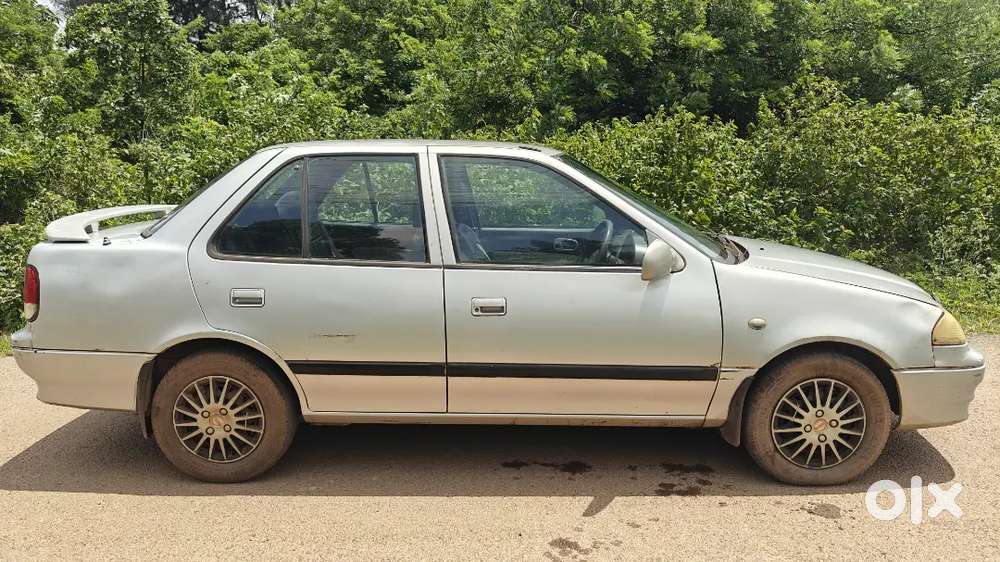 Maruti Esteem Vx Petrol 2006