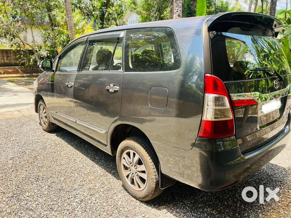 Toyota Innova 2.5 V Well Maintained