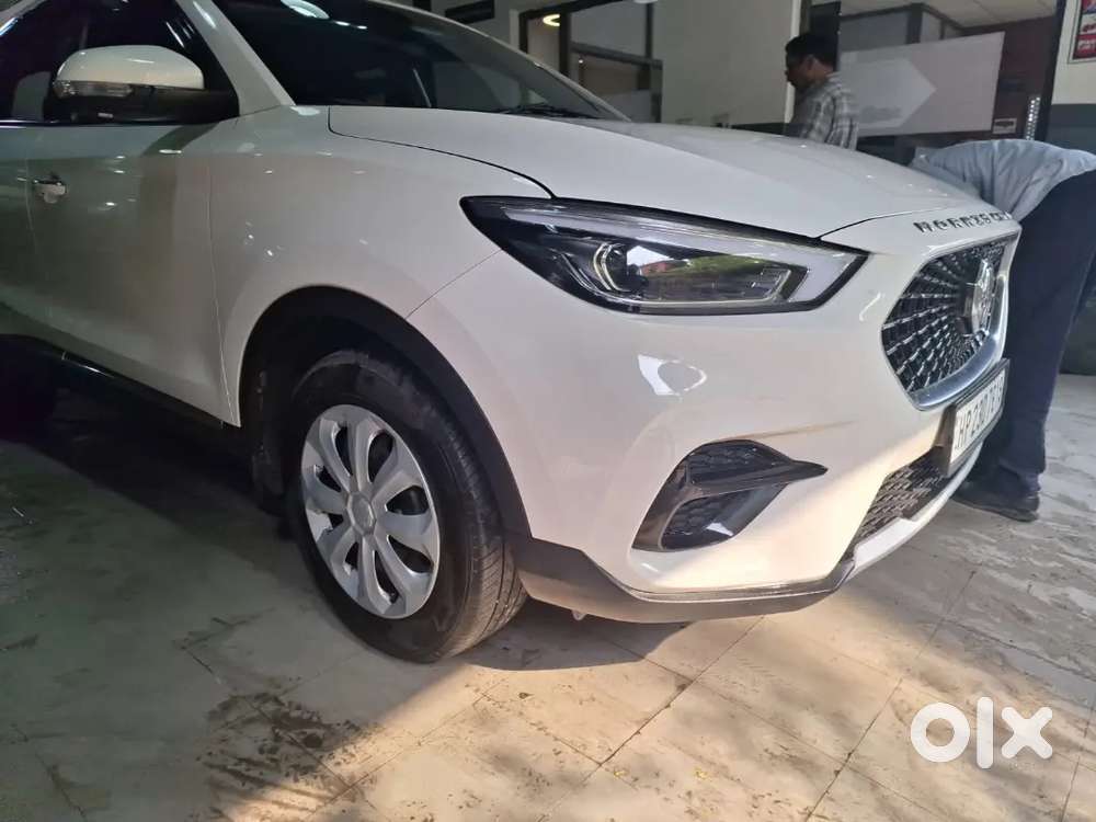Mg Astor 2023 Petrol 28000 Km Driven