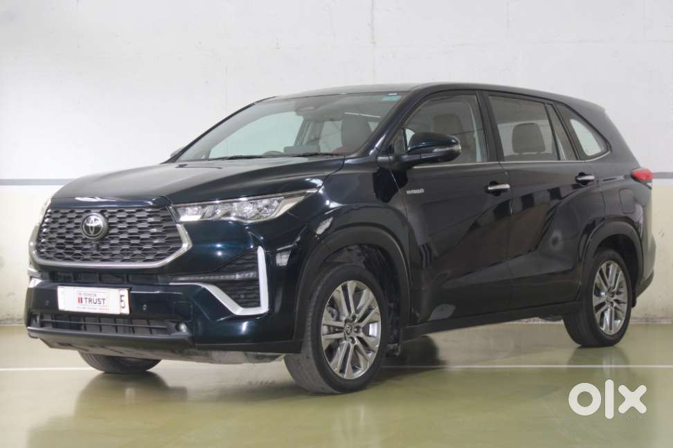 Toyota Innova Hycross 2.0 Zx Hybrid 7 Str, 2023, Petrol