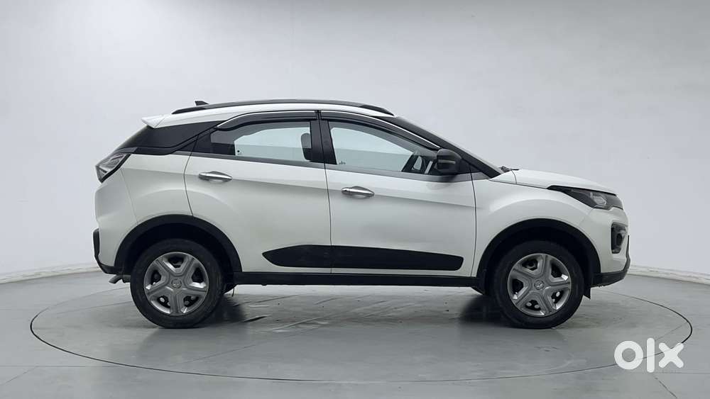 Tata Nexon 1.2 Revotron Xm (s), 2022, Petrol