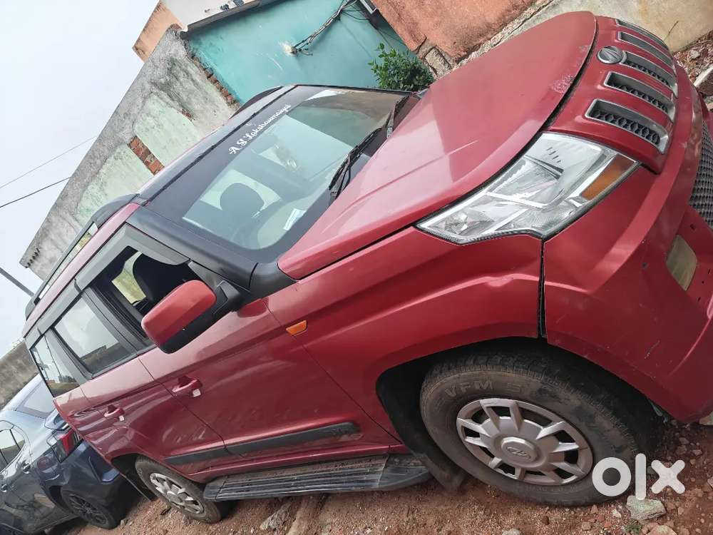 Mahindra Tuv 300 2015 Diesel 130000 Km Driven
