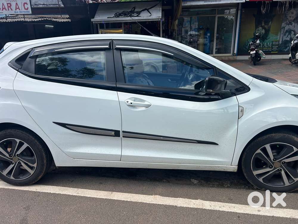 Tata Altoz Petrol 2020