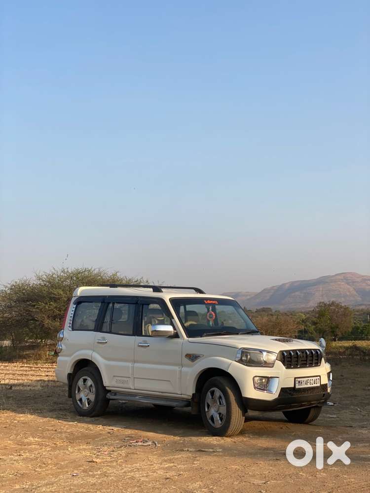 Mahindra Scorpio S4 Pluse  2015 Diesel Manual