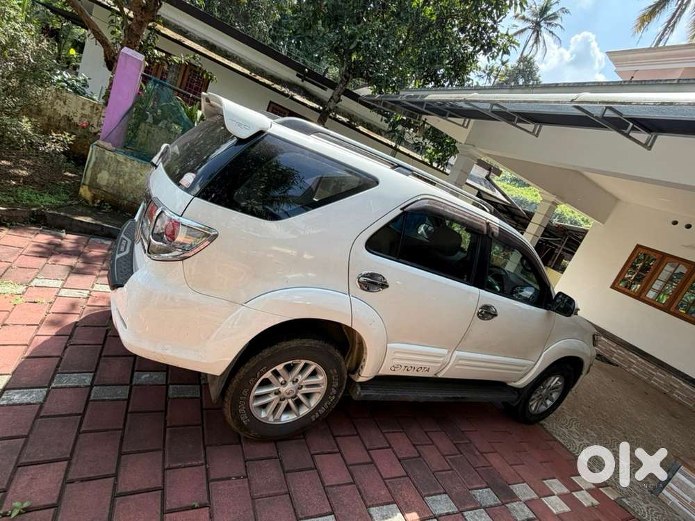 Toyota Fortuner Diesel 2012