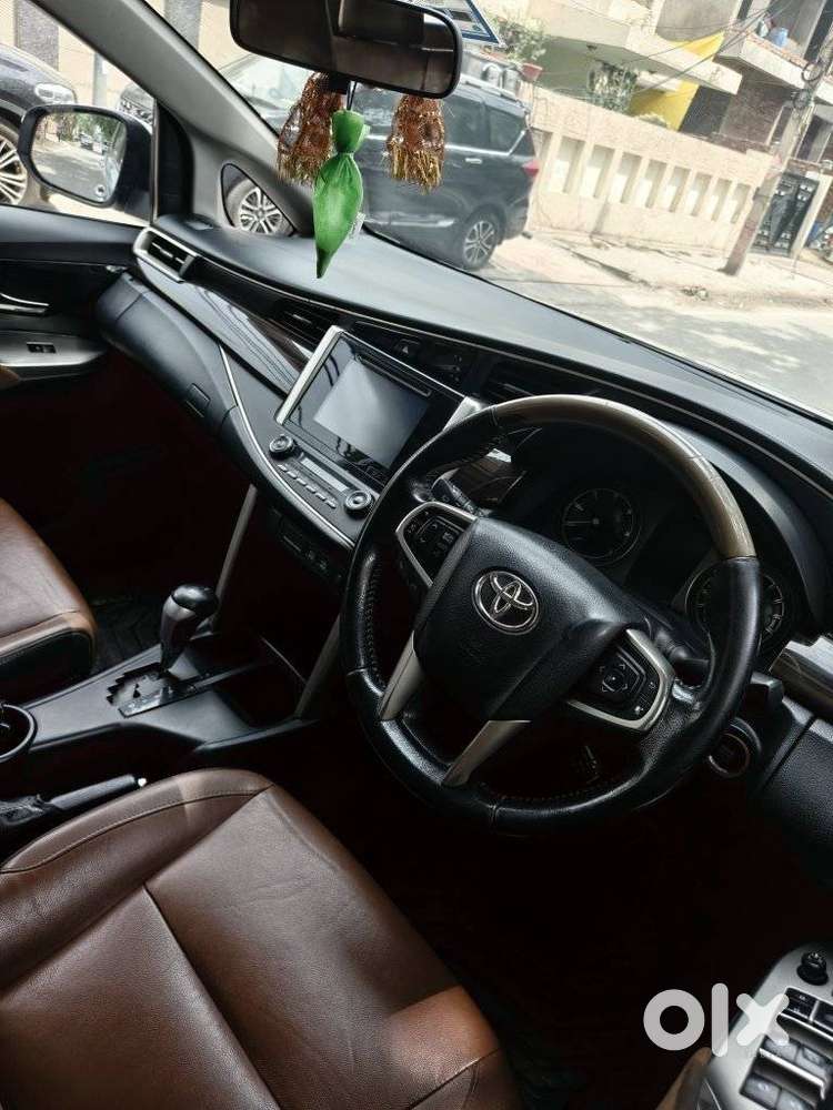 Toyota Innova Crysta 2.8 Z, 2016, Diesel