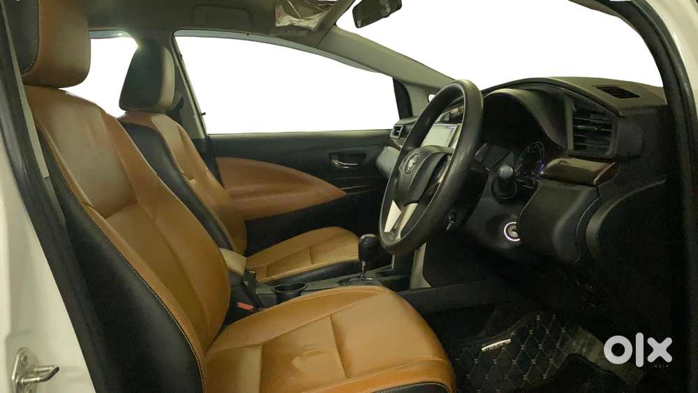 Toyota Innova Crysta [2020-ongoing] 2.4 Gx At 7 Str, 2021, Diesel