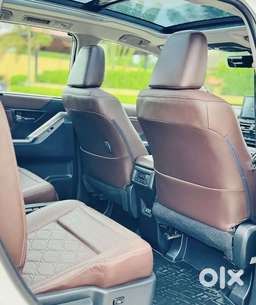 Toyota Innova Hycross 2.0 Zx Hybrid 7 Str, 2025, Petrol