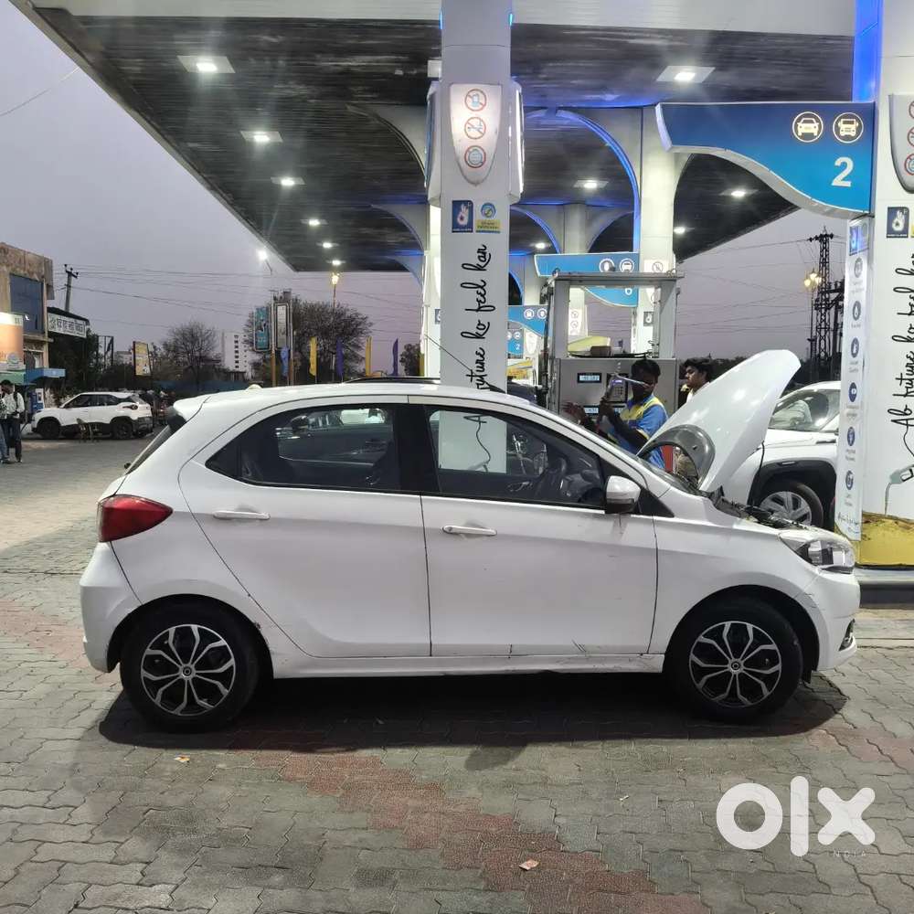 Tata Tiago 2017 Variant 1.2