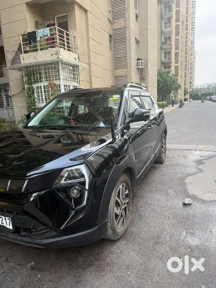 Mahindra Xuv 3xo Petrol 2024 Auto