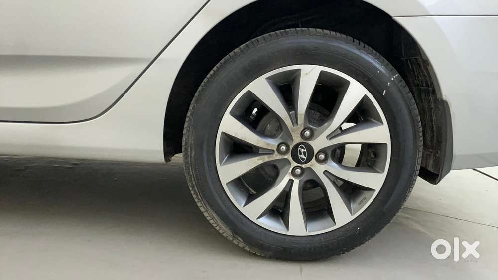 Hyundai Verna [ ] Fluidic 4s 1.6 Vtvt Sx, 2016, Petrol