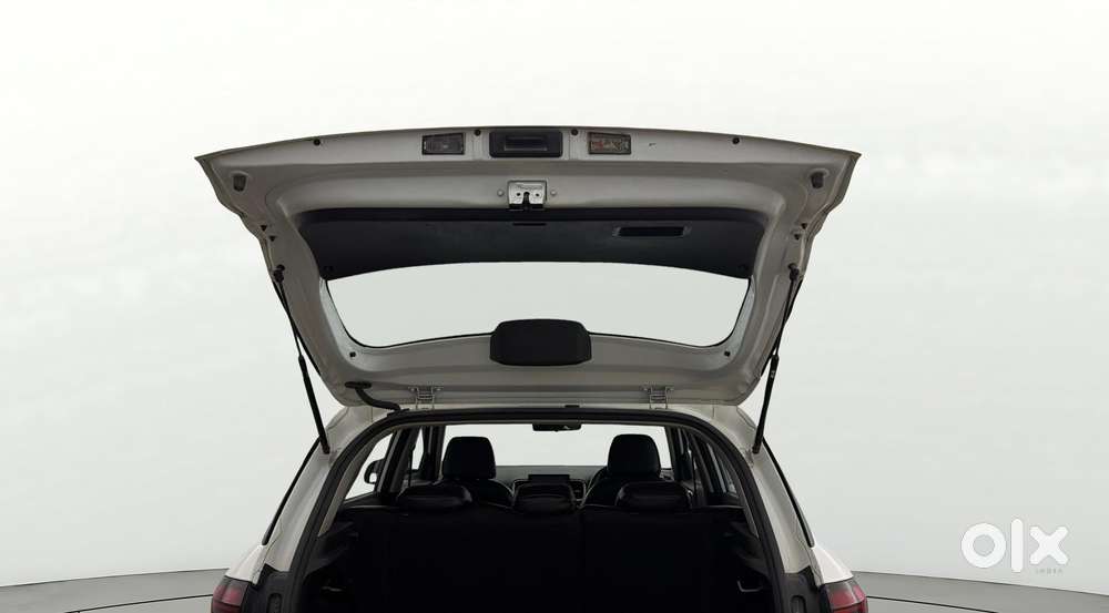 Hyundai Venue 1.2 S (o), 2024, Petrol