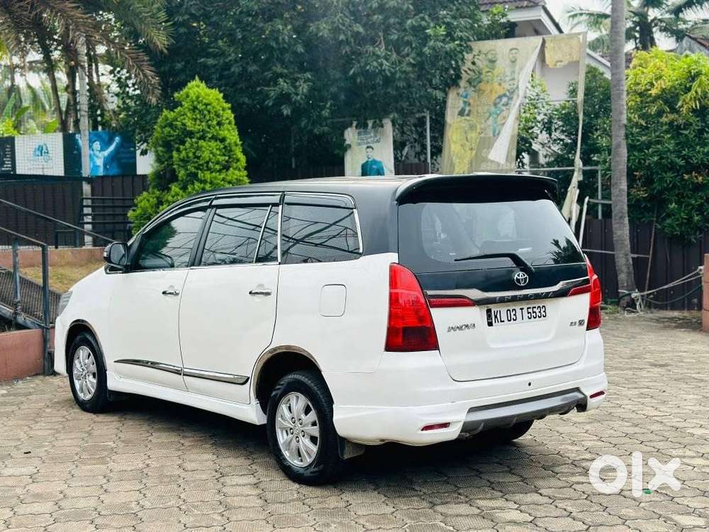 Toyota Innova 2.5 Gx 7 Str Bs-iii, 2010, Diesel