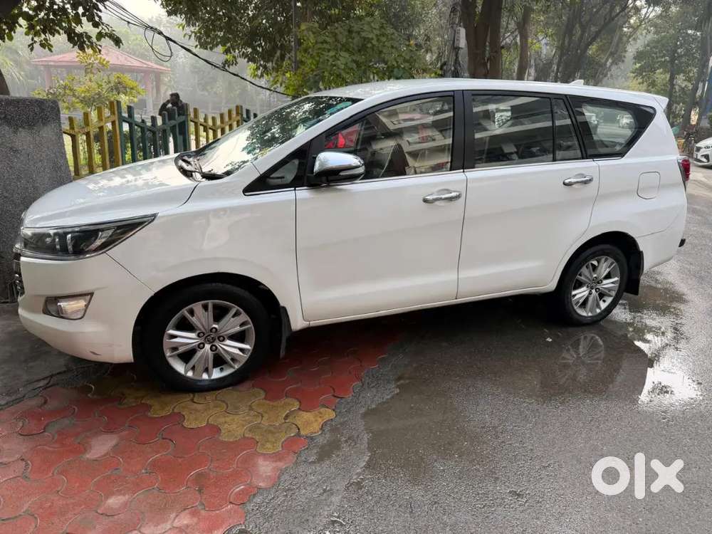 Toyota Innova Crysta 2016 Diesel 135000 Km Driven