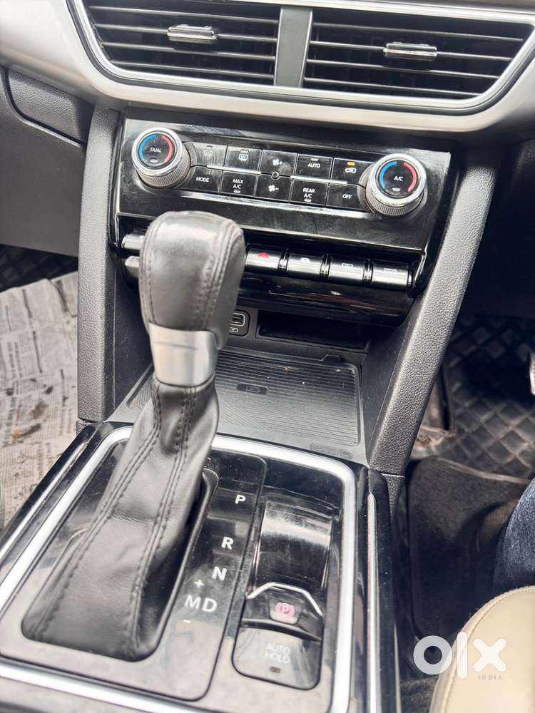 Mahindra Xuv700 Diesel 2022 Ax7 L Auto