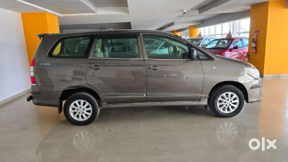 Toyota Innova 2.5 G (diesel) 8 Seater, 2014, Diesel