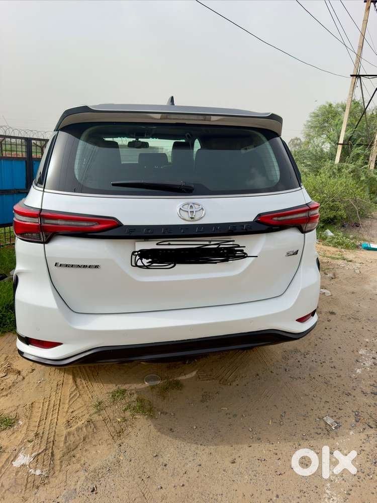 Toyota Fortuner Legender 2023