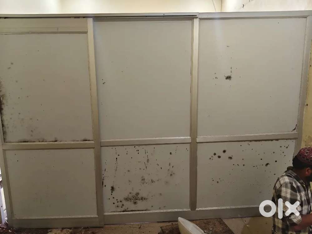 Urgent sell of aluminium gate for shop and for partition