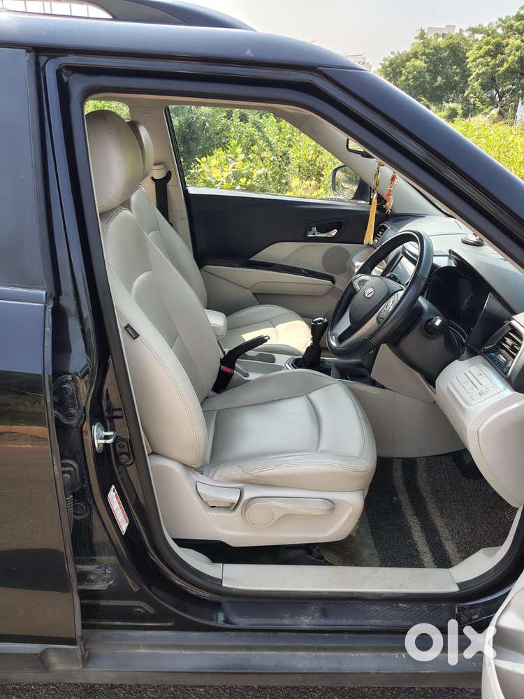Mahindra Xuv300 W8 Option, 2022, Petrol