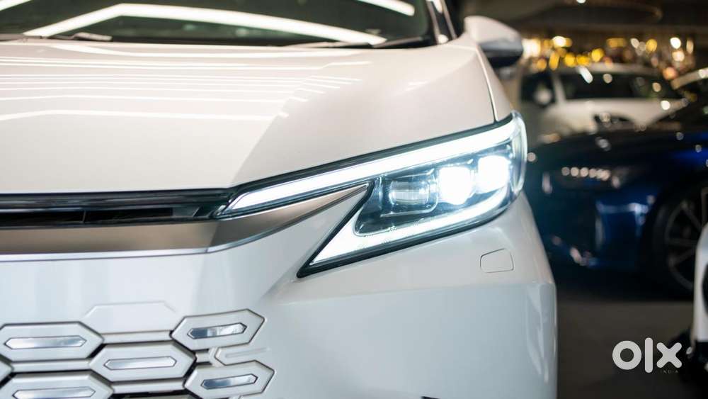 Lexus Lm 350h 4 Str Ultra Luxury, 2024, Petrol
