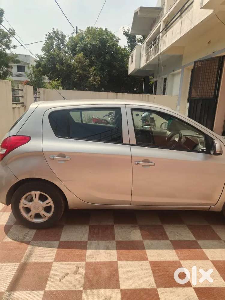 Hyundai I20 Sportz 2011 With Low Kilometers