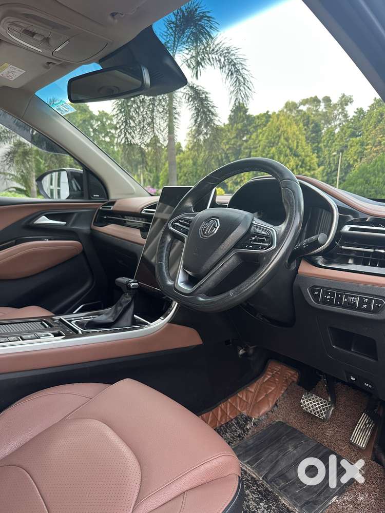 Mg Hector Plus Savvy Pro 1.5 Turbo Petrol Cvt 7 Str, 2023, Petrol