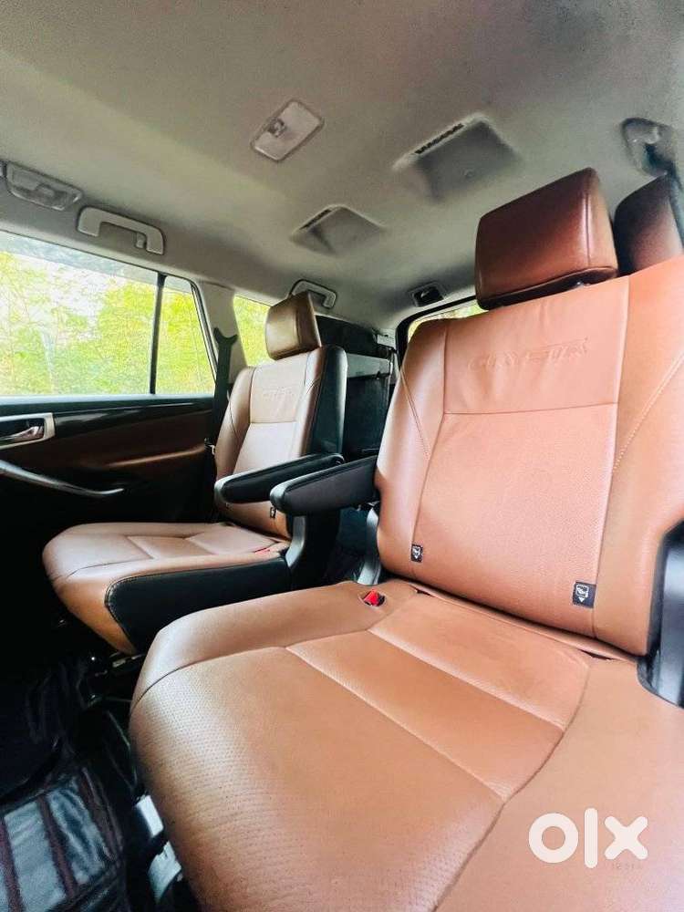 Toyota Innova Crysta [2020-ongoing] 2.4 Zx 7 Str, 2022, Diesel