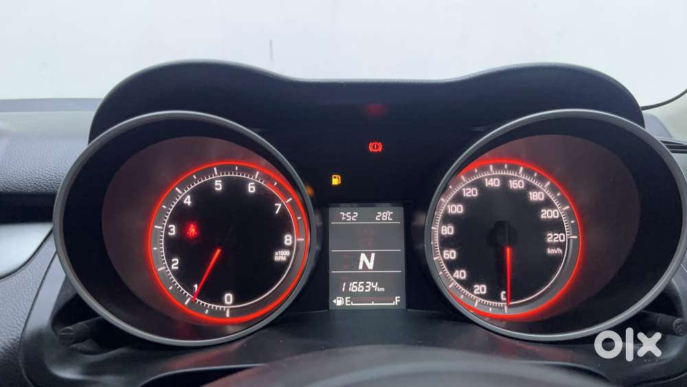 Maruti Suzuki Swift Amt Zxi, 2019, Petrol