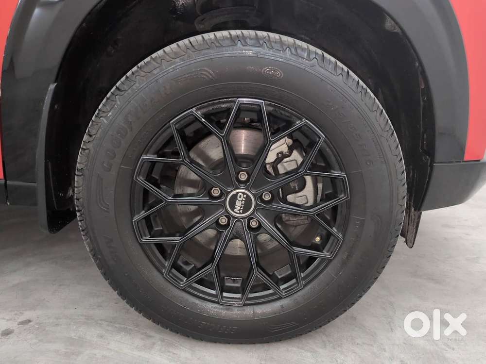 Tata Curvv S 1.2 Revotron Petrol 6mt, 2025, Petrol