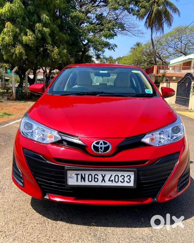 Toyota Yaris V Cvt, 2019, Petrol