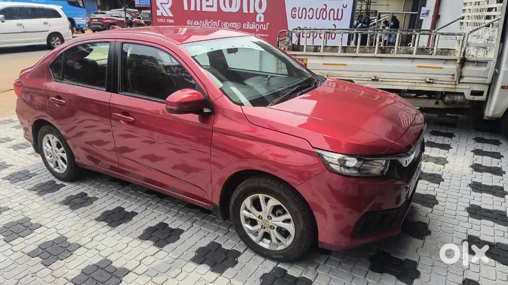 ചങ്ങനാശ്ശേരി മാടപ്പള്ളി ഹോണ്ട അമേസ് വില്പനയ്ക്ക്.