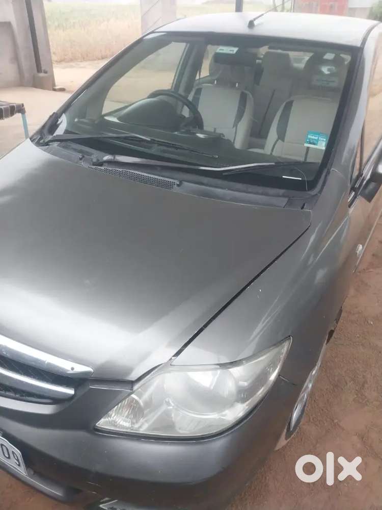 Honda City Zx 2006 Cng & Hybrids Good Condition