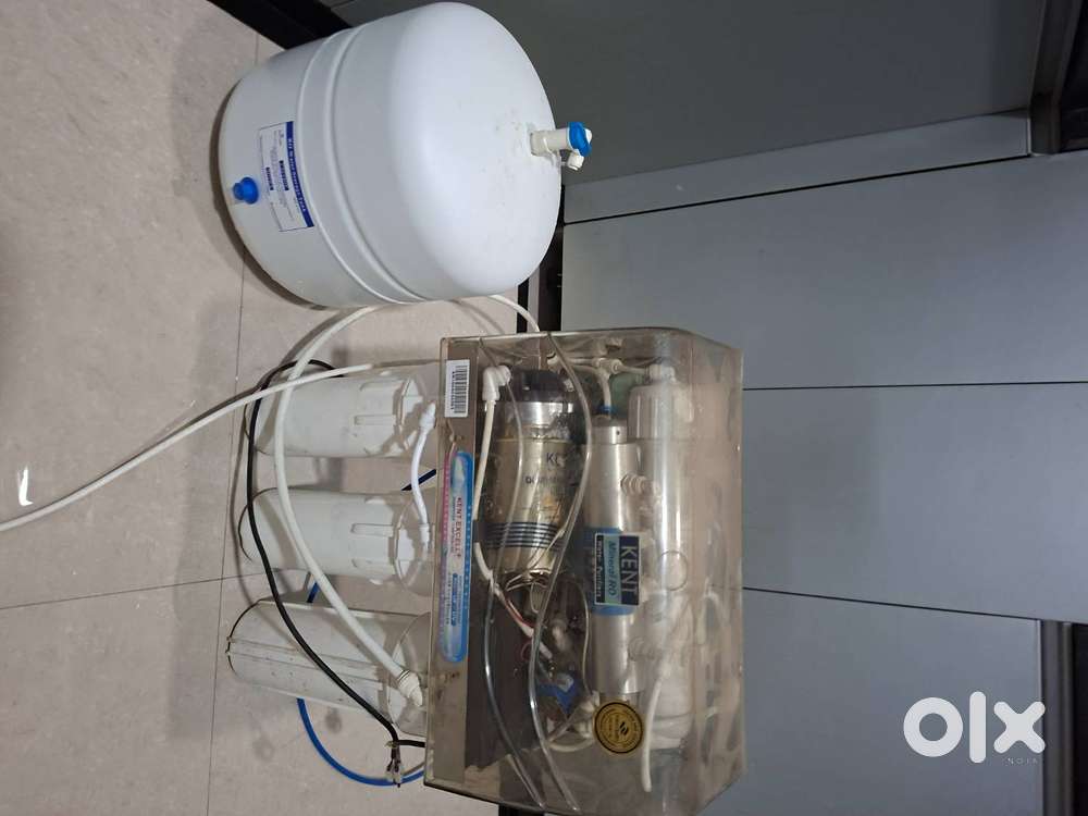 Water purifier  about  10  year old ingood runing condition