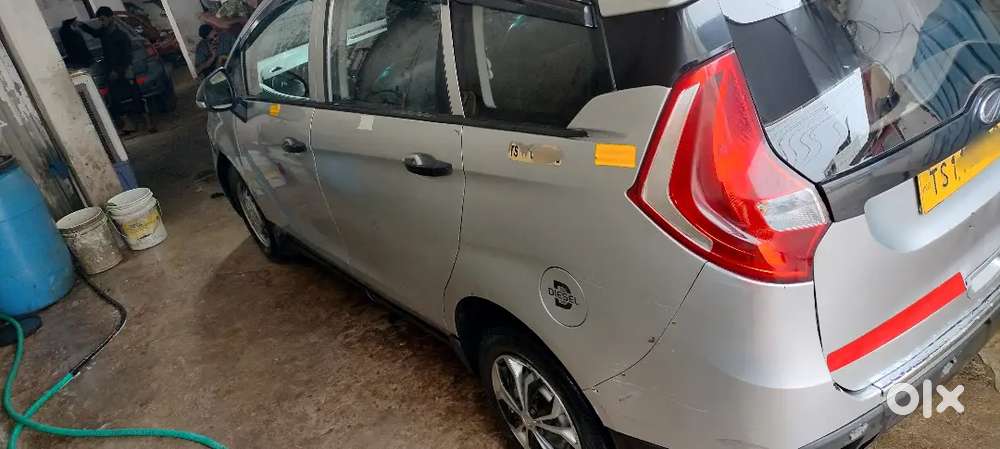 Mahindra Marazzo M6 2019