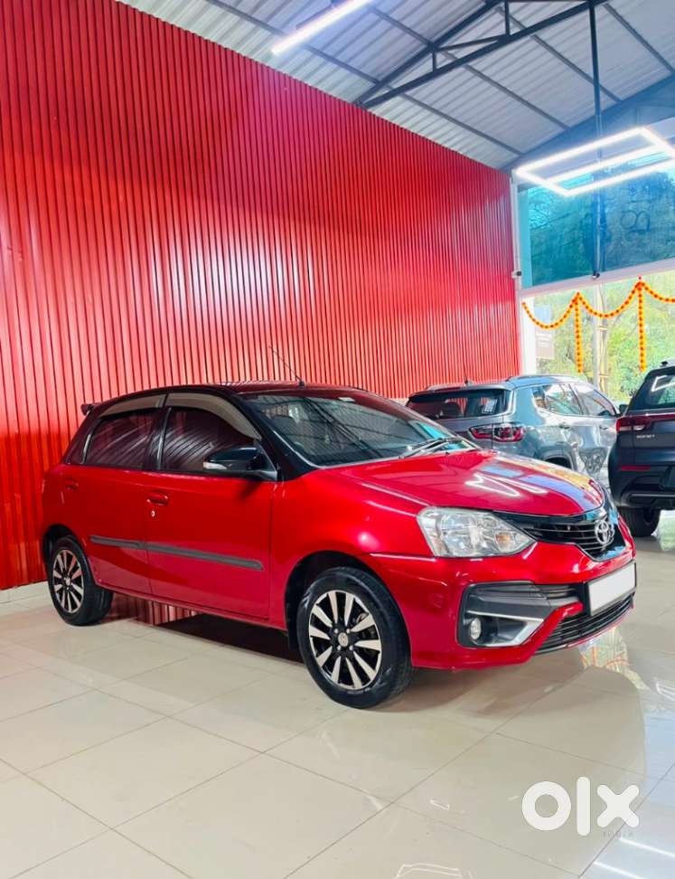 Toyota Etios Liva V Dual Tone, 2018, Petrol