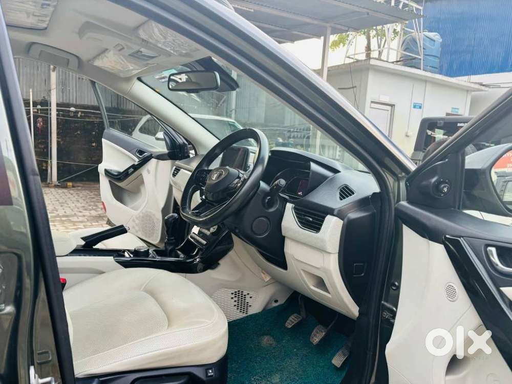 Tata Nexon Xz Plus Luxs, 2023, Petrol