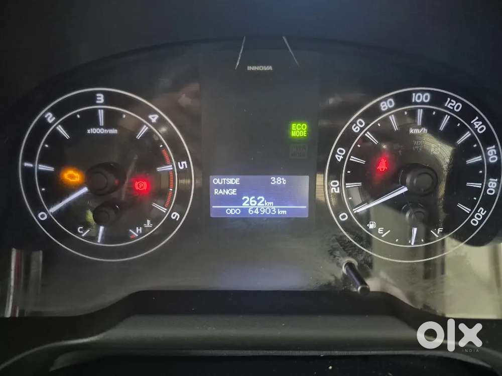 Toyota Innova Crysta 2016 Diesel 64900 Km Driven